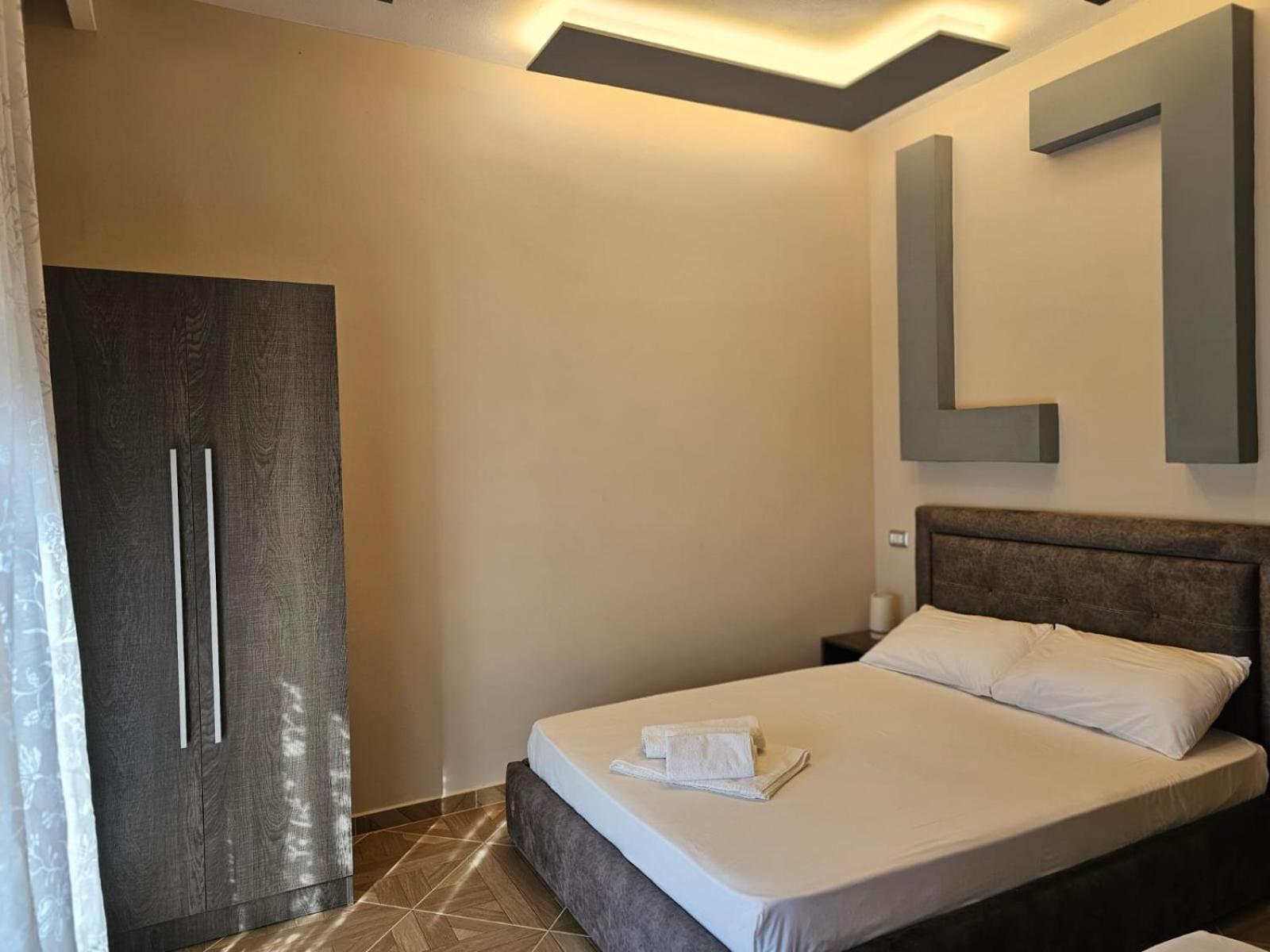 Bluflest Bed and Breakfast Dhërmi Buitenkant foto